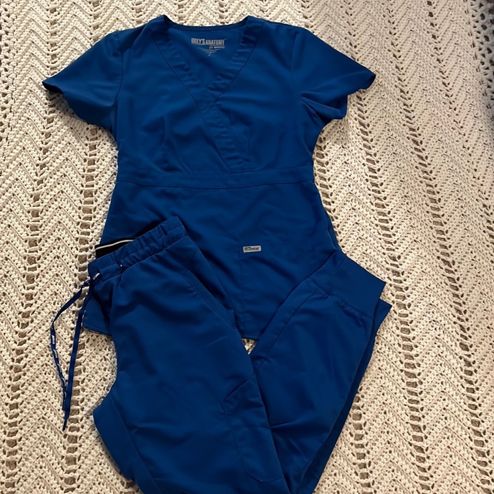 Grey’s Anatomy scrub set size small galaxy blue